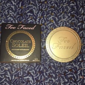 Too Faced Chocolate Soleil medium/deep bronzer